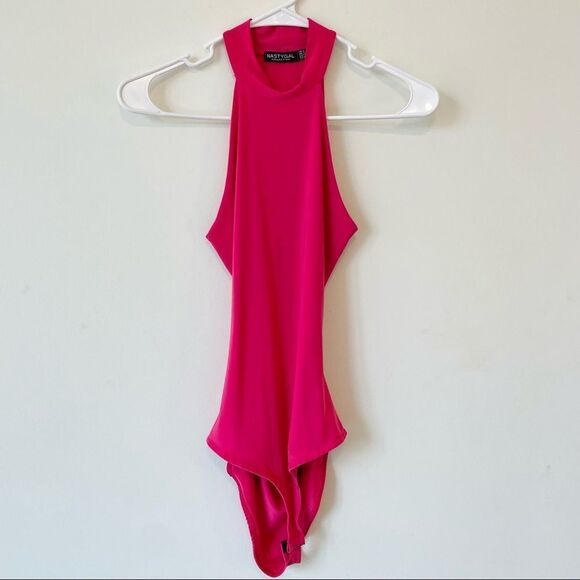NWOT SOLD OUT Nasty Gal Open Back Halter Bodysuit in Hot Pink Size 2 - Picture 8 of 8